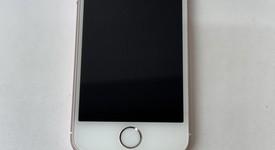 Fair
													Apple iPhone SE 1st Gen 2016 - Unlocked, Rose Gold, 64 GB, A1662, photo 2 of 7