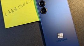 Mint
													Samsung Galaxy S25 - Unlocked, Navy Blue, 256 GB, 12 GB, SM-S931U1, photo 4 of 14