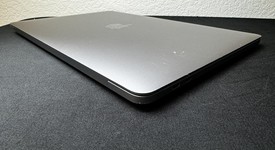 Fair
													MacBook Pro 2020 - 13" - Apple M1, Gray, 256 GB, 16 GB, photo 5 of 7