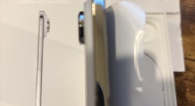 Mint
													Apple iPhone Air - Unlocked, Cloud White, 256 GB, A3260, photo 1 of 21