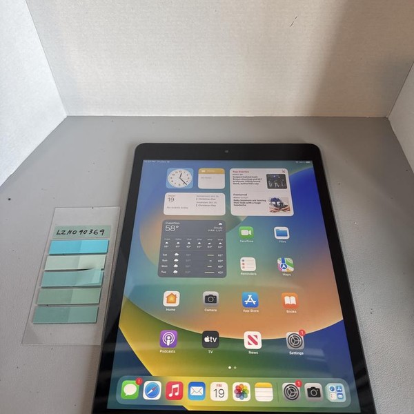 Apple iPad 9th Gen - Unlocked, 64 GB, Gray, A2603