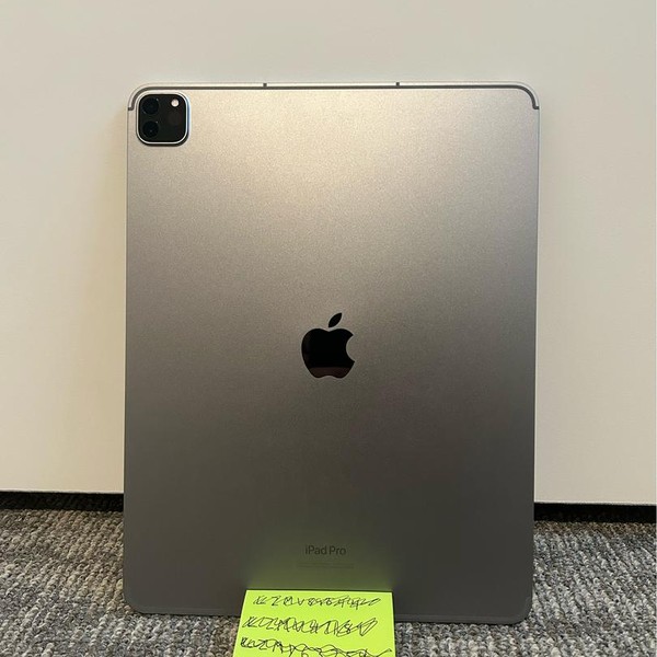 Apple iPad Pro 12.9 inch 6th Gen 2022 - Unlocked, 256 GB, Gray