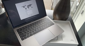 Mint
													MacBook Air 2018 - 13" - I5, Gray, 256 GB, 16 GB, photo 1 of 11