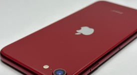 Good
													Apple iPhone SE 3rd Gen 2022 - Unlocked, Red, 128 GB, A2595, photo 3 of 7