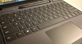 Mint
													Microsoft Surface Pro 9 - Wi-Fi, I5, Graphite, 256 GB, 8 GB, Wi-Fi, photo 3 of 5