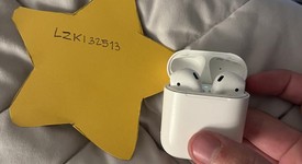 Used
													Apple AirPods 2nd Gen - Lightning Case, photo 2 of 6