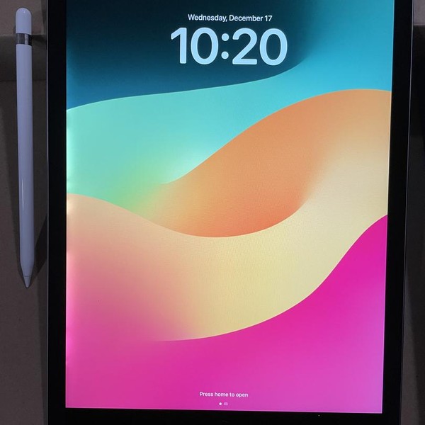 Apple iPad Pro 12.9 inch 2nd Gen 2017 - Wi-Fi, 256 GB, Gray