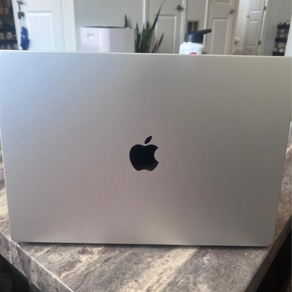 MacBook Pro Late 2023 (M3) - 16 inch - 512 GB, Silver, 36 GB, Apple M3 Pro 12-core, 18-core GPU