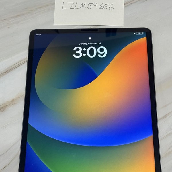 Apple iPad Pro 12.9 inch 6th Gen 2022 - Unlocked, 512 GB, Gray