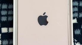 Mint
													Apple iPhone 13 - Unlocked, Pink, 128 GB, A2482, photo 3 of 14