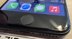 Fair
													Apple iPhone SE 3rd Gen 2022 - T-Mobile, Midnight, 64 GB, A2595, photo 3 of 10