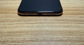 Fair
													Apple iPhone 11 Pro Max - Unlocked, Gold, 64 GB, A2161, photo 3 of 7