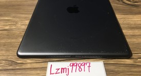 Good
													Apple iPad 8th Gen - Unlocked, Gray, 32 GB, A2428, photo 4 of 7