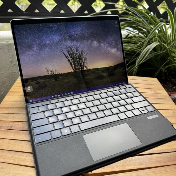 Microsoft Surface Pro 11 - 256 GB, Platinum, 16 GB, Snapdragon X Plus