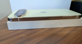 Good
													Google Pixel 10 Pro XL - Unlocked, Jade, 256 GB, GUL82, photo 4 of 6