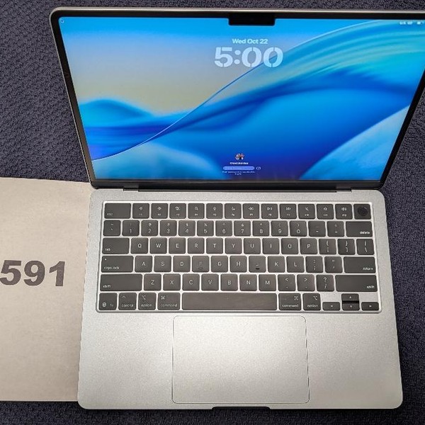 MacBook Air 2025 (M4) - 13 inch - 256 GB, Sky Blue, 16 GB, Apple M4