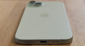 Good
													Apple iPhone 15 Plus - Unlocked, Green, 128 GB, A2847, photo 4 of 8