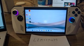 Mint
													Asus ROG Ally 7" - Z1, White, 512 GB, 16 GB, Ryzen Z1, photo 4 of 5