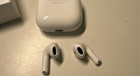 Used
													Apple AirPods 4th Gen - Active Noise Cancellation, photo 4 of 4