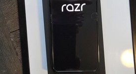 Mint
													Motorola Razr Ultra (2025) - Unlocked, PANTONE Scarab, 1 TB, 16 GB, photo 1 of 7