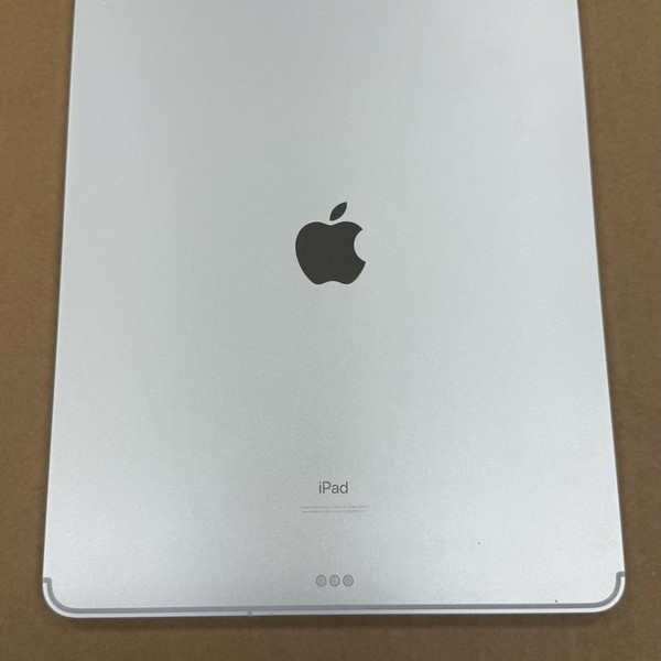 Apple iPad Pro 12.9 inch 3rd Gen 2018 - Unlocked, 64 GB, Silver, A2014