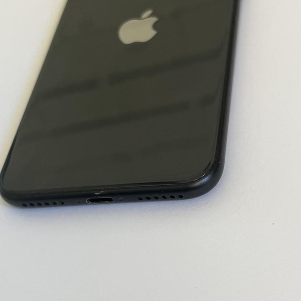 Apple iPhone SE 2nd Gen 2020 - Unlocked, 64 GB, Black, A2275