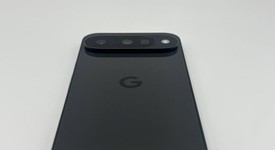 Mint
													Google Pixel 10 - T-Mobile, Obsidian, 128 GB, GLBW0, photo 5 of 8