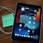 Mint Apple iPad Air 2 - Wi-Fi, 32 GB, Gray