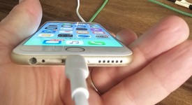 Good
													Apple iPhone 6S - Verizon, Gold, 64 GB, A1633, photo 3 of 27