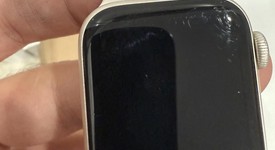 Fair
													Apple Watch SE 2nd Gen 40mm - Unlocked, Silver, A2726 - Cellular, Aluminum, photo 4 of 6