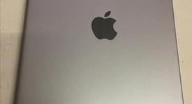 Good
													Apple iPad Pro 9.7" - Unlocked, Gray, 128 GB, A1674, photo 3 of 7