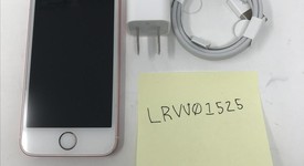 Good
													Apple iPhone SE 1st Gen 2016 - Unlocked, Rose Gold, 32 GB, A1662, photo 3 of 3