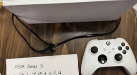 Mint
													Xbox Series S (2020) - White, 512 GB, photo 3 of 6