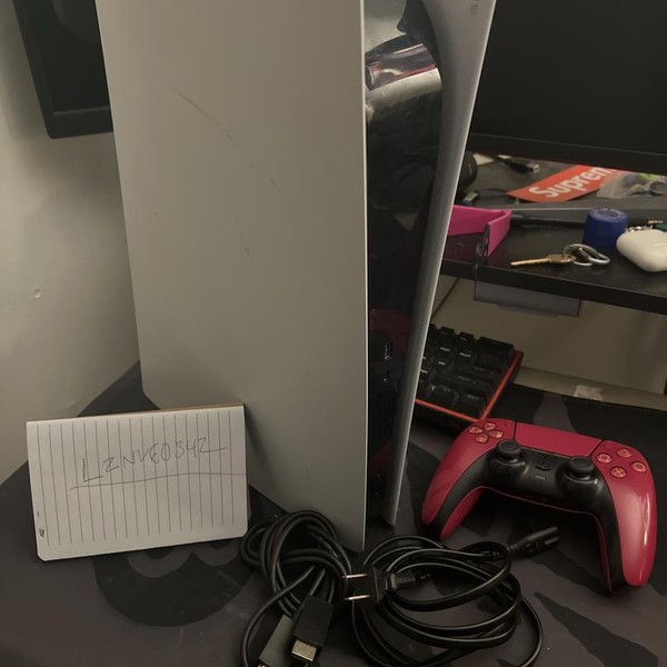 PlayStation 5 Standard Edition (2020) - 825 GB, White, Standard Edition