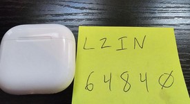 Used
													Apple AirPods 4th Gen - Active Noise Cancellation, photo 4 of 5