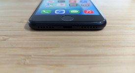 Good
													Apple iPhone SE 3rd Gen 2022 - Unlocked, Midnight, 64 GB, A2595, photo 3 of 14