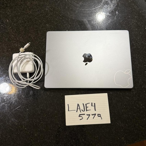 MacBook Pro 2021 - 14 inch - 512 GB, Gray, 16 GB, Apple M1 Pro 8-core