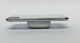 Good
													Apple iPhone Xs - Unlocked, Silver, 64 GB, A1920, photo 1 of 9