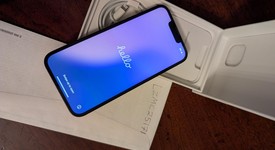 Mint
													Apple iPhone 13 - Unlocked, Midnight, 128 GB, A2482, photo 2 of 8