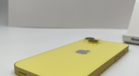 Good
													Apple iPhone 14 - Unlocked, Yellow, 128 GB, A2649, photo 4 of 6