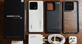 Fair
													Xiaomi 13 Pro - Unlocked Non-US, White, 256 GB, 12 GB, photo 4 of 12