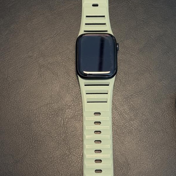 Apple Watch Series 7 45mm - Black, A2474 - GPS, Aluminum