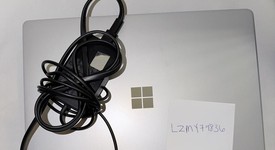 Good
													Microsoft Surface Laptop 2 - I5, Platinum, 128 GB, 8 GB, photo 2 of 4