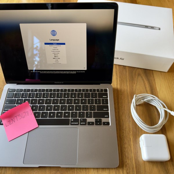 MacBook Air 2020 - 13 inch - 256 GB, Silver, 8 GB, Apple M1
