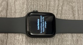 Fair
													Apple Watch Series 5 44mm - Gray, A2093 - GPS, Aluminum, photo 3 of 8
