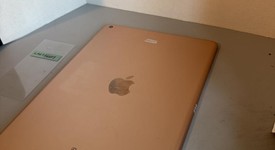 Fair
													Apple iPad 8th Gen - Wi-Fi, Gold, 128 GB, A2270, photo 4 of 5