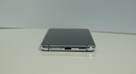 Good
													Samsung Galaxy S21 Plus 5G - Unlocked Non-US, Silver, 128 GB, 8 GB, SM-G996B/DS, photo 5 of 6