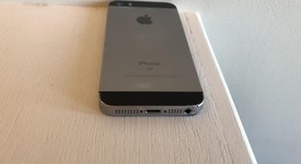 Fair
													Apple iPhone SE 1st Gen 2016 - Unlocked, Grey, 16 GB, A1662, photo 4 of 12