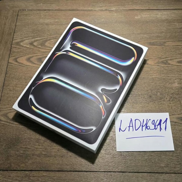 Apple iPad Pro 13 inch (M5) 2025 - Wi-Fi, 2 TB, Space Black, Apple M5 10-Core (8-core GPU), A3360, Nano-texture Glass