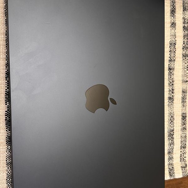 MacBook Air 2024 (M3) - 13 inch - 256 GB, Midnight, 8 GB, Apple M3, 8-core GPU